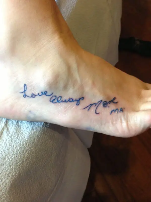 tattoo,leg,finger,arm,skin,