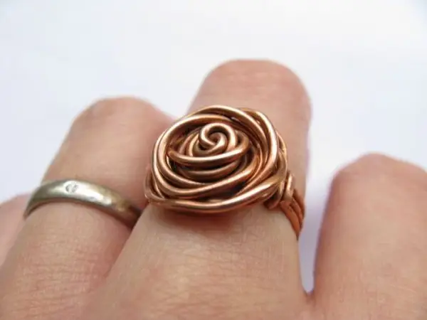 DIY Wire Rose Ring