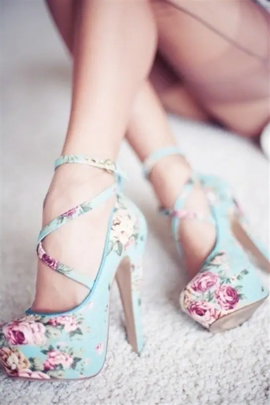 footwear,pink,shoe,leg,high heeled footwear,