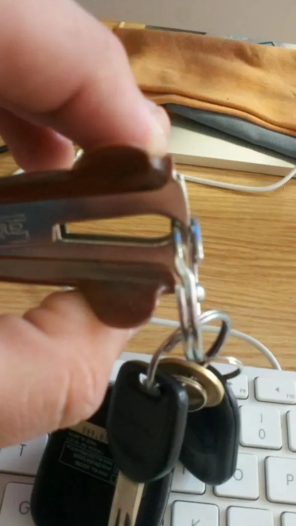 Save Your Fingernails by Using Stapler Removers for Key Chains