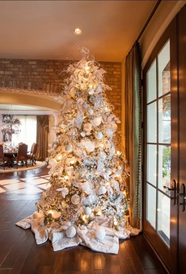 christmas tree,christmas decoration,lighting,christmas,interior design,