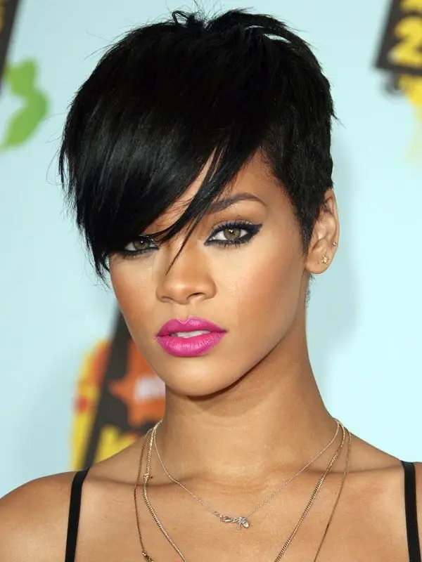 Let's Get All Kinds of Inspo from Rihanna's Hair over the Years ...