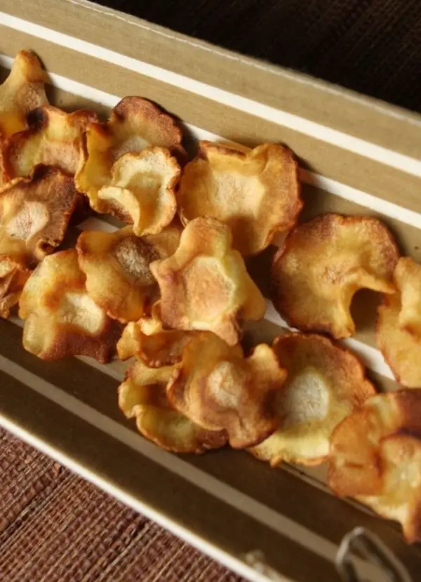 Maple Cinnamon Parsnip Chips