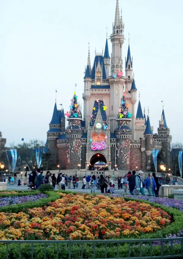 Tokyo Disneyland: Tokyo, Japan