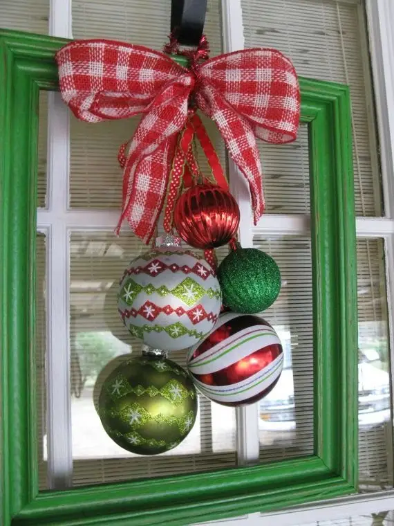 green,red,christmas decoration,christmas,holiday,