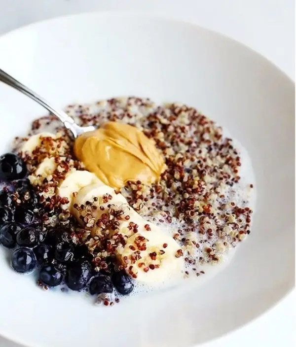 Quinoa Superfood Breakfast Bowl