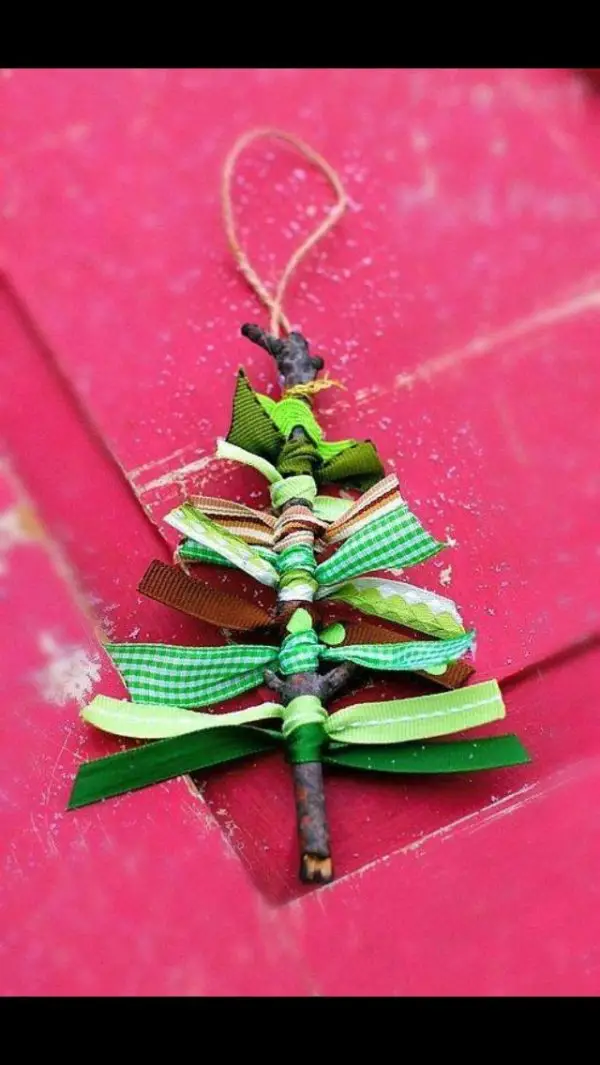 Ribbon Tree Ornament
