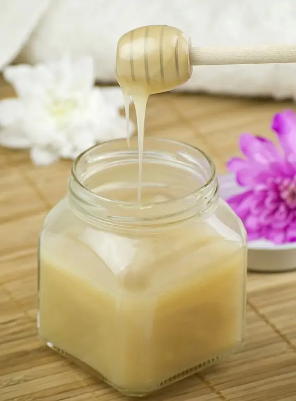 Coconut Oil and Honey Mask to Add Nourishment