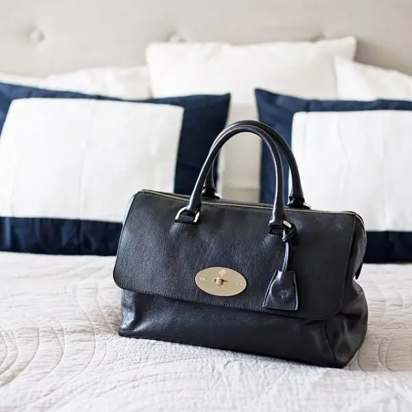 handbag, bag, fashion accessory, tote bag, leather,