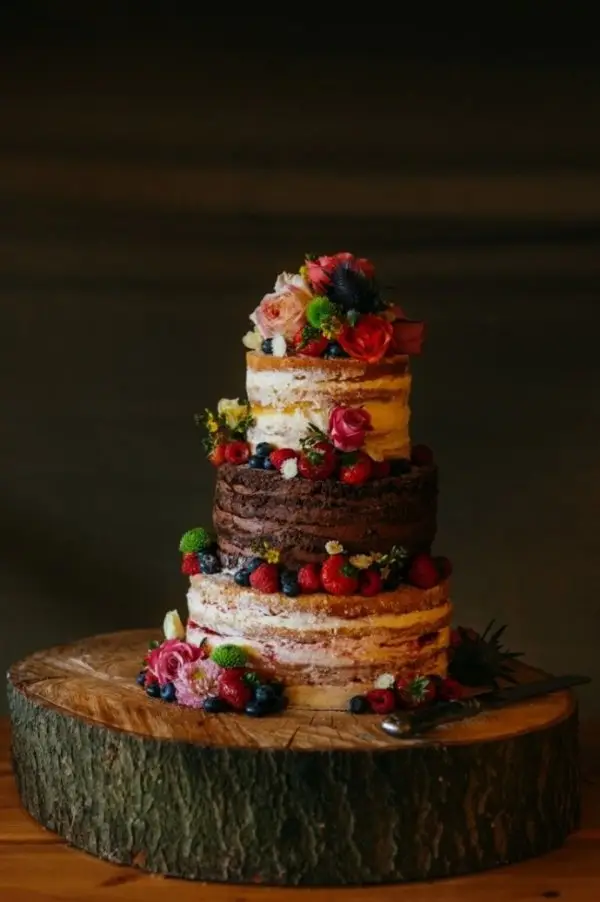 wedding cake,cake,food,dessert,buttercream,