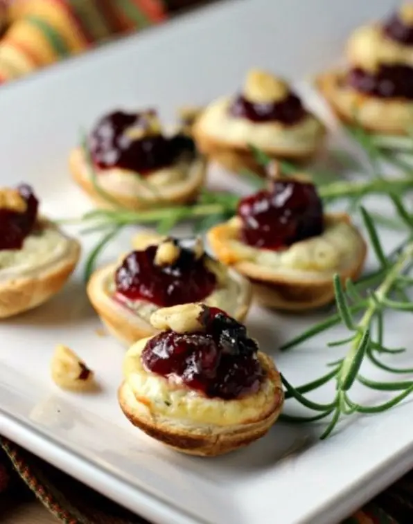 Most Delish Thanksgiving Appetizers for Women Hosting Thanksgiving ...