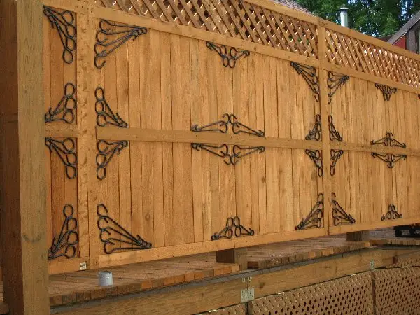Create an Ornamental Design with Iron Pieces
