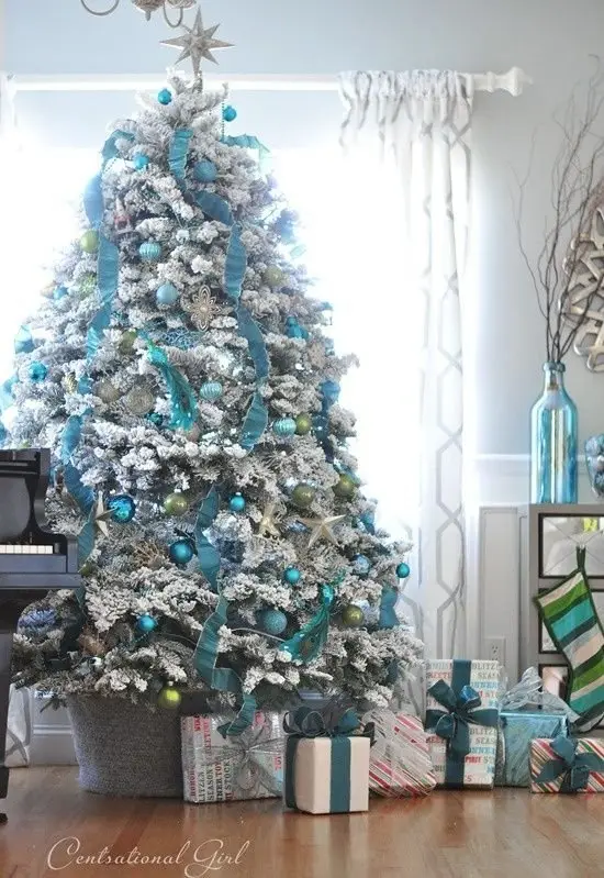 christmas tree,tree,christmas decoration,christmas,branch,