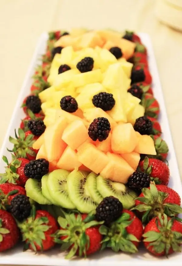 30 Tasty Fruit Platters for Just about Any Celebration ...