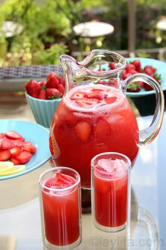 drink,juice,strawberry,produce,plant,