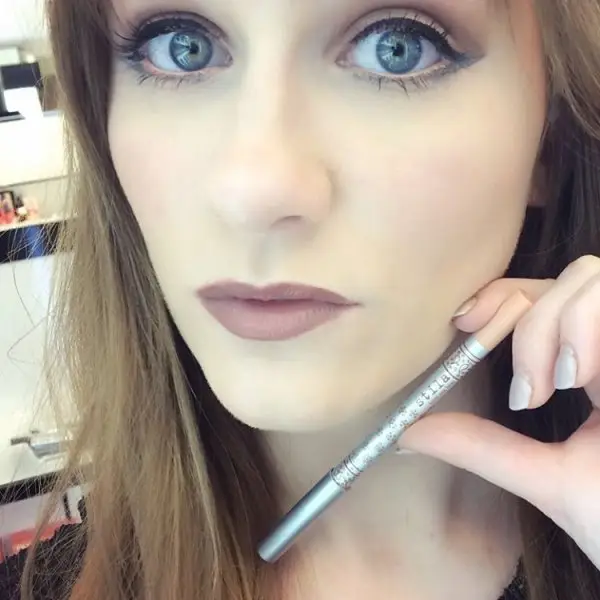 Use Nude Liner along Your Lids