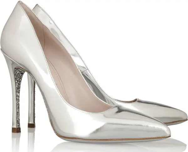 The best silver shoes for a hipper and more youthful look!