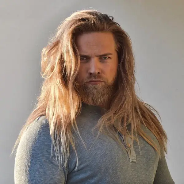 Hottie Alert Check out This Navy Officer Who Looks like Thor ...