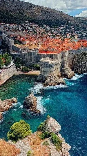Dubrovnik,landform,geographical feature,coast,river,