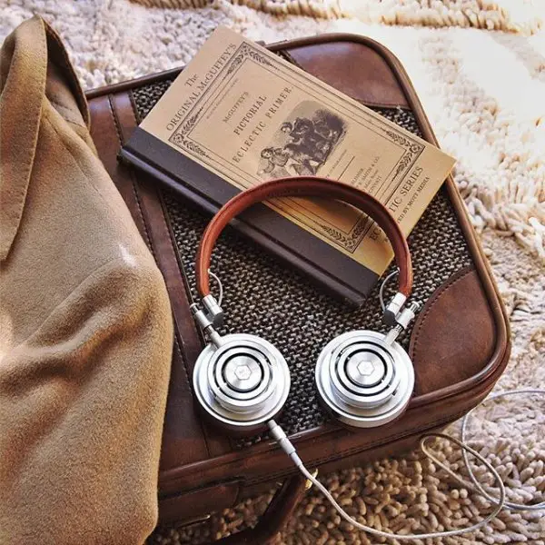 handbag, brown, bag, fashion accessory, leather,