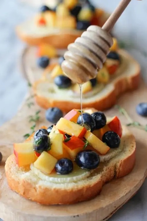 Refreshing Blueberry and Peach Thyme Salsa