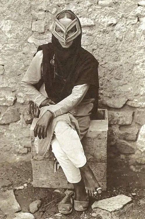 Omani Woman