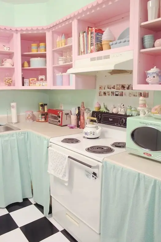 23 Retro Kitchens You Can Copy in Your Home ...