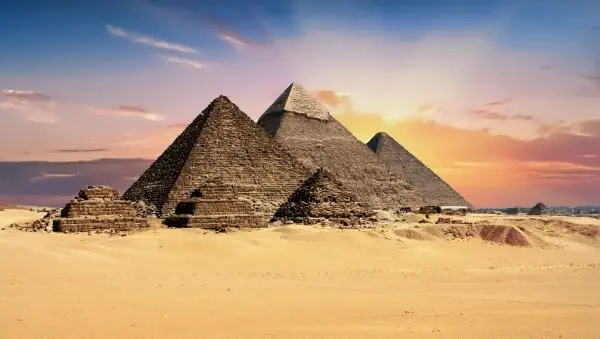 Pyramid, Landmark, Monument, Historic site, Ancient history,