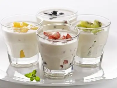 7 Reasons to Eat Yogurt to Keep Your Tummy Trim ...