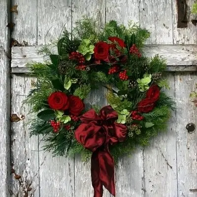 31 Front Door Worthy Winter Wreaths You Are Going to Love ...