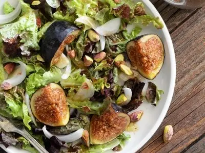 7 Steps to Build the Perfect Salad ...
