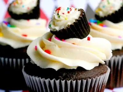 7 Homemade Frosting Recipes That Will Melt in Your Mouth ...