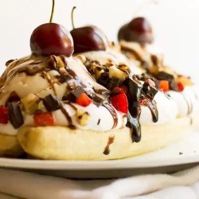 7 Mouthwatering Banana Split Toppings You Must Try ...