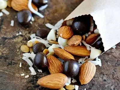 7 Ingredients for Making the Ultimate Trail Mix ...