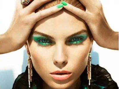 7 Gorgeous Green Makeup Products to Pick up Now ...