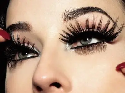 7 Tips for Wearing False Lashes ...