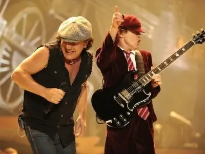 7 Reasons Why You Should Watch ACDC Live at Least Once before You Die ...