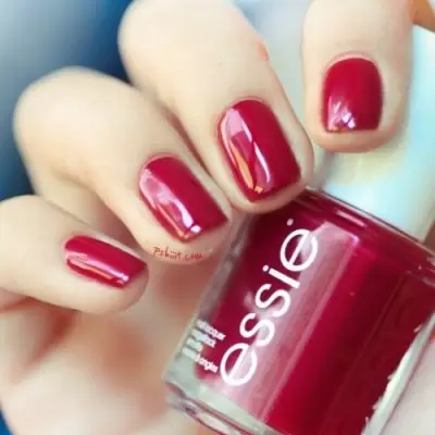 Heres How to Nail the Red Polish Look for This Summer ...