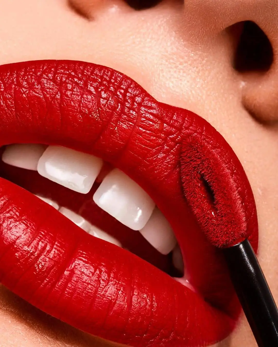 7 Magical Tricks for Girls Who Want Everyones Eyes on Their Lips ...