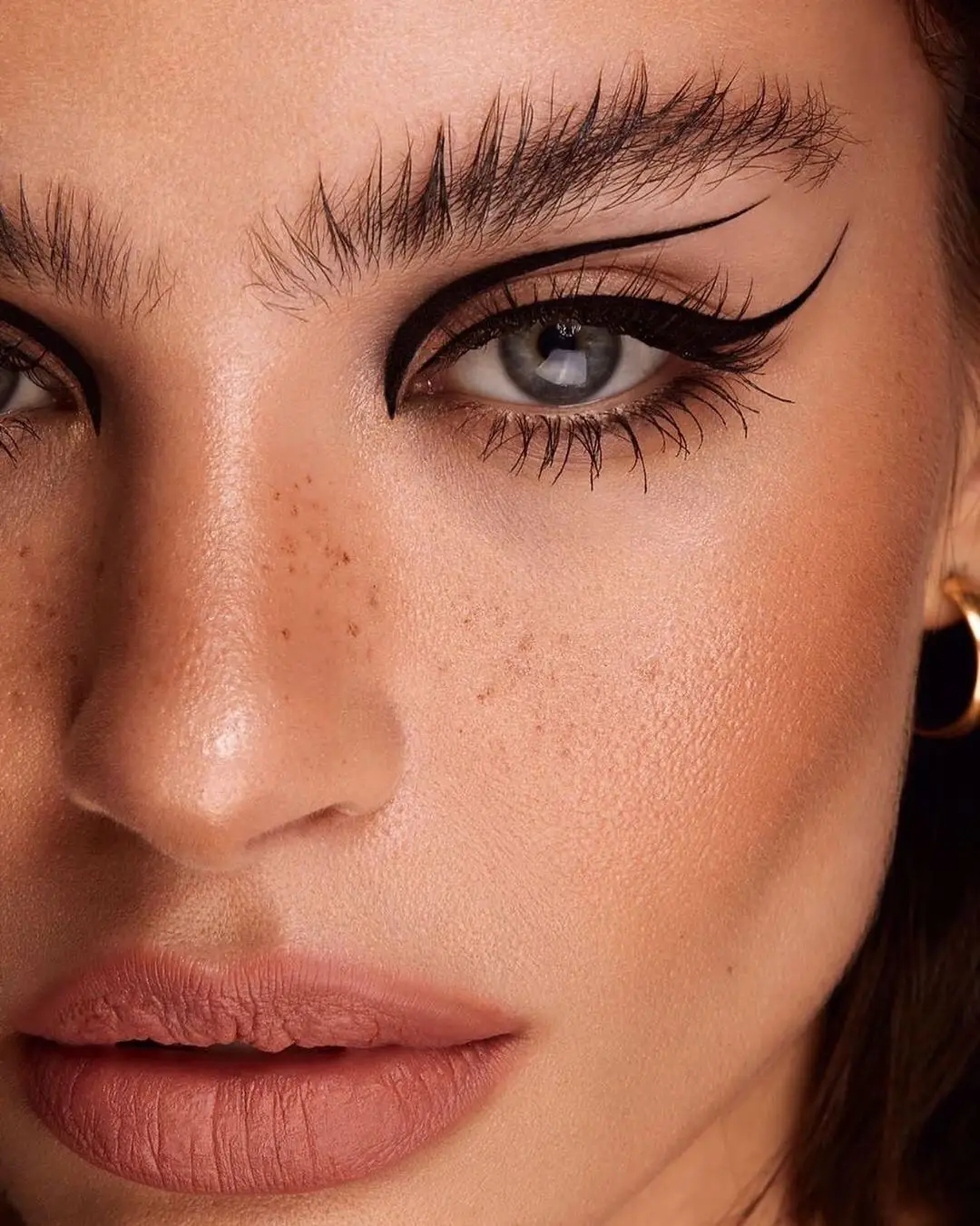 7 Foundation Tips to Cover Your Freckles ...