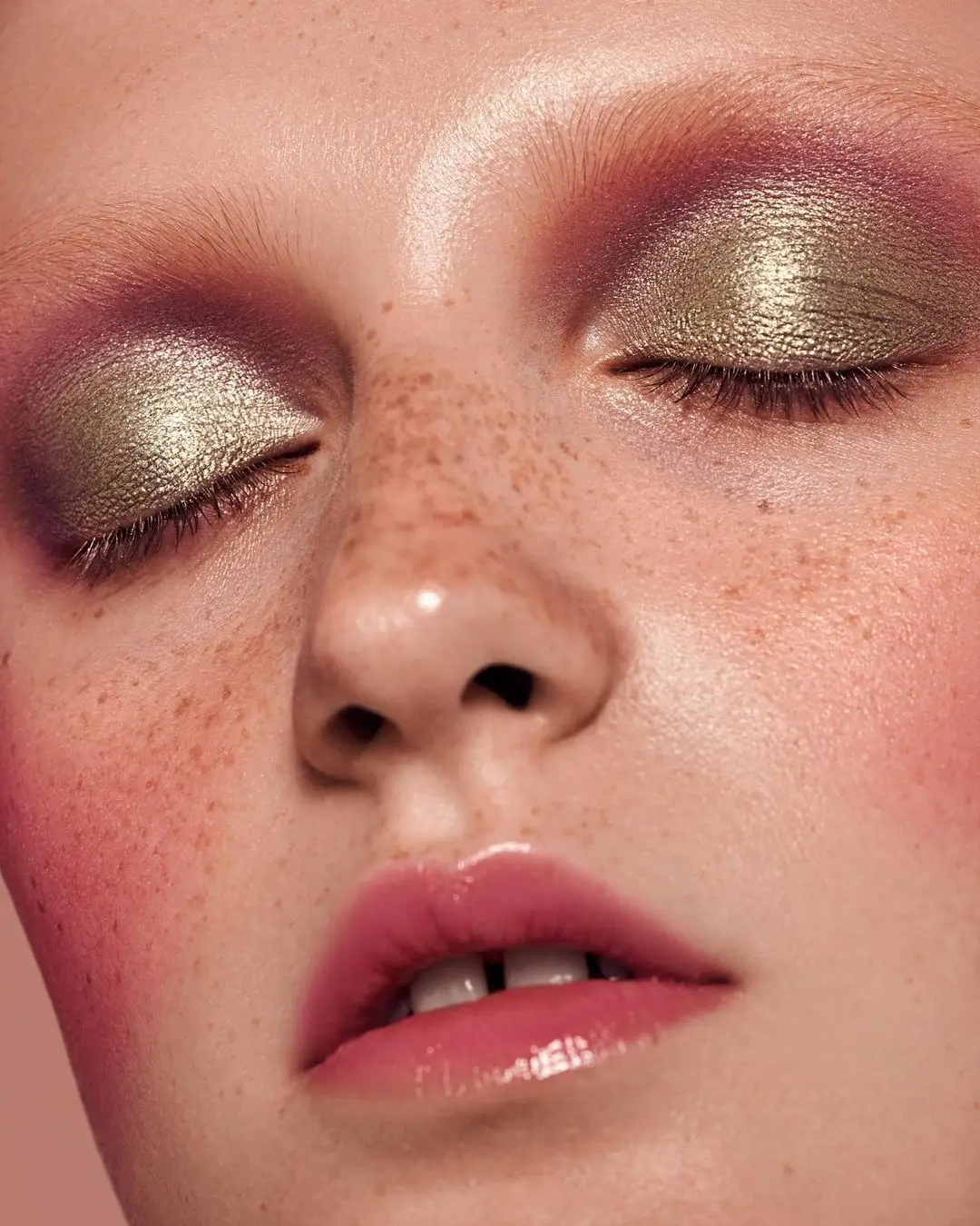 7 Stunning Golden Makeup Looks for Fall for Girls Wanting Something New ...