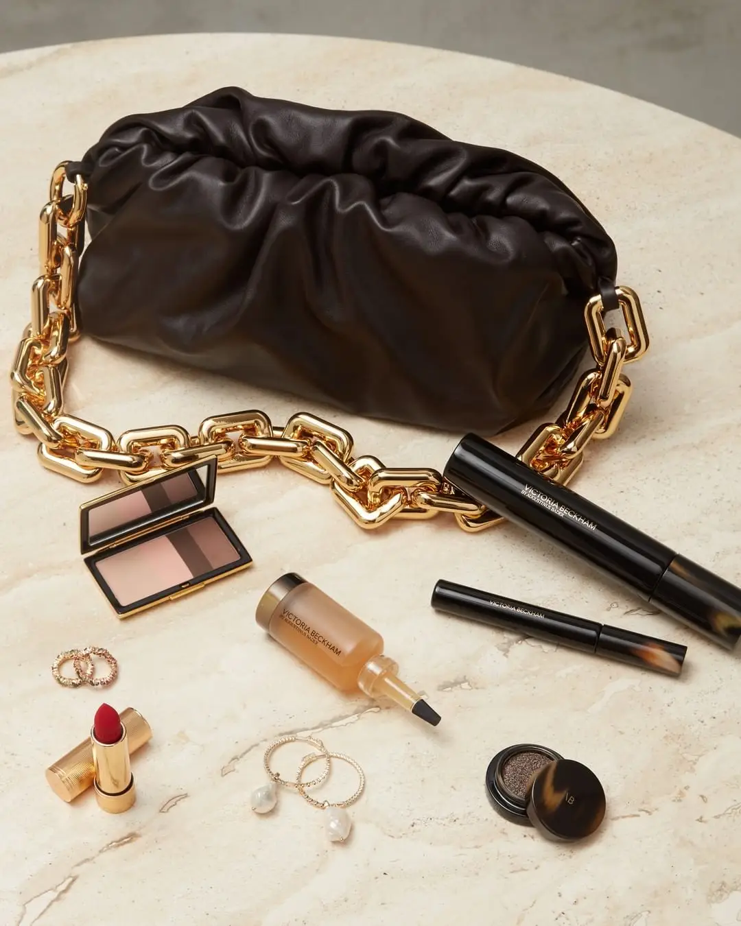 Must Have Makeup Products Every Woman Should Have in Her Beauty Bag ...