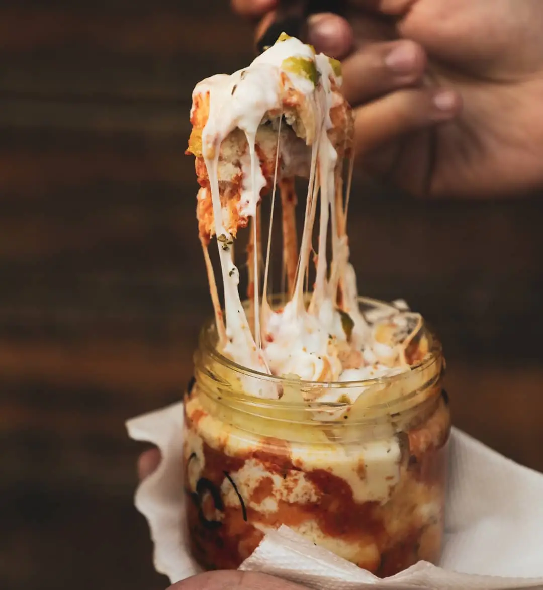 Easy Pizza in a Jar Recipe for Girls on the Go ...