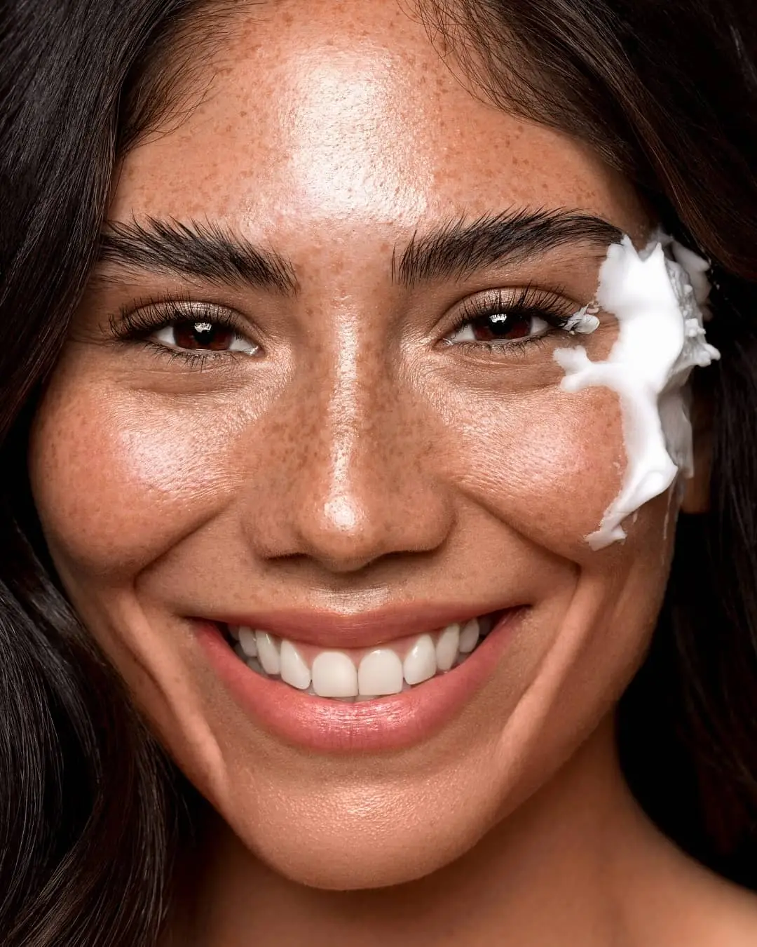 9 Best Ways to Remove Your Makeup Easily ...