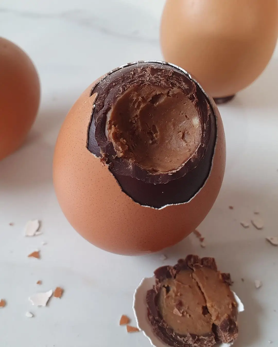 A Fun How-to Guide for How to Make a Chocolate Easter Egg ...