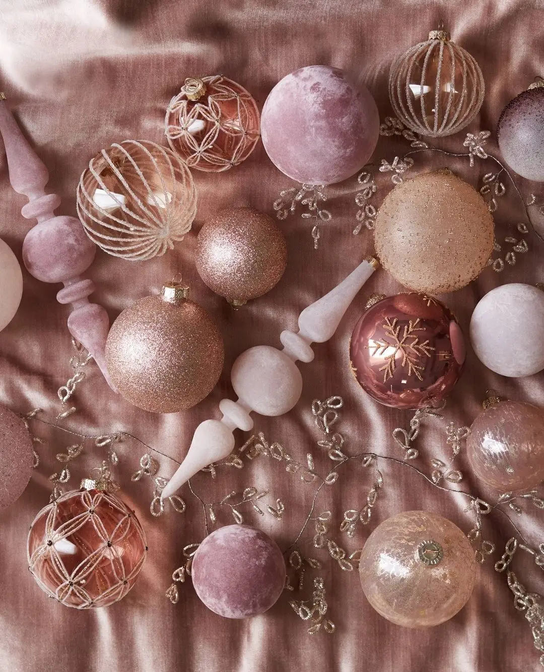 On-Point Tips for Storing and Organizing Christmas Decorations ...