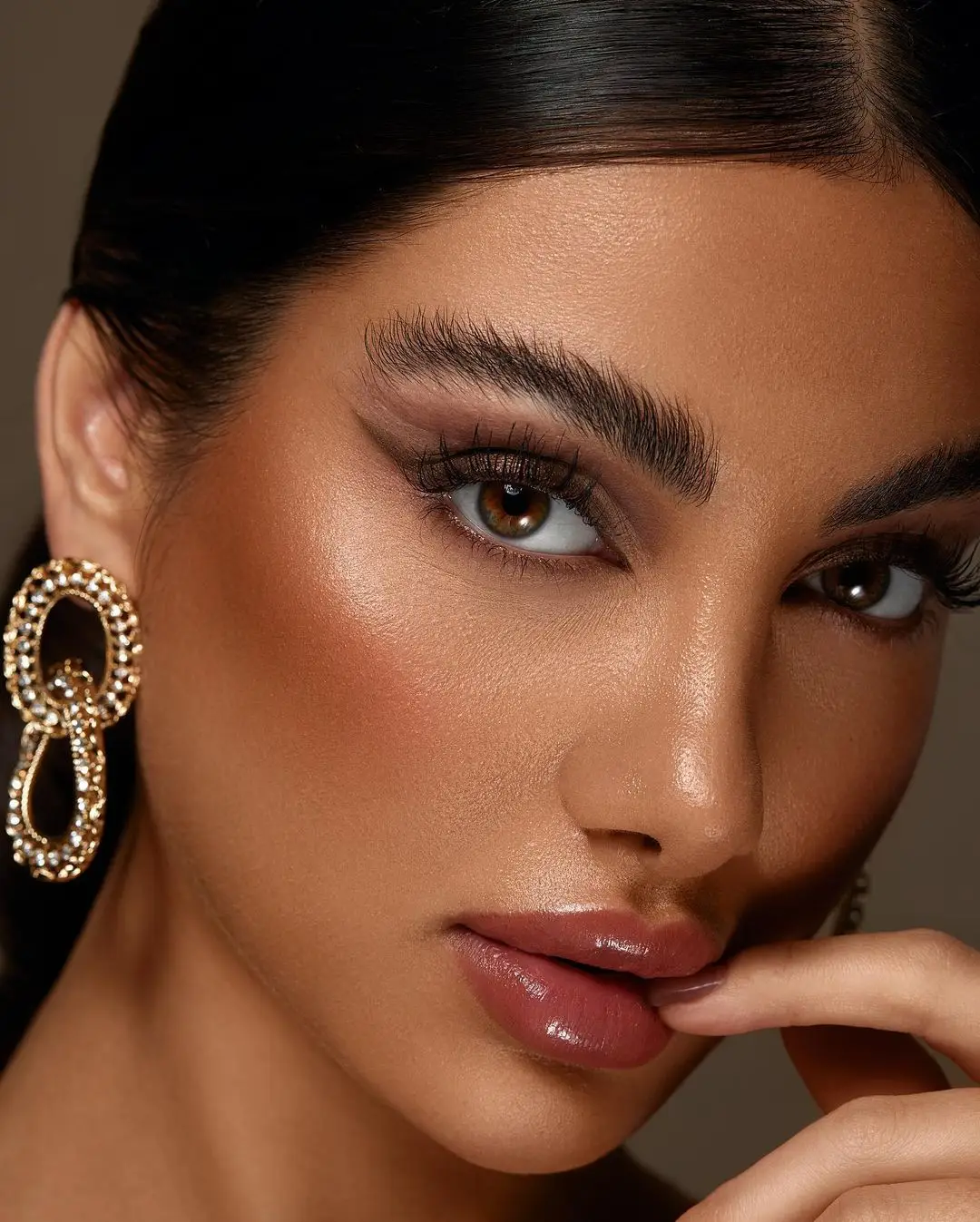 All Brunettes Will Love These 76 Stunning Makeup Looks ...