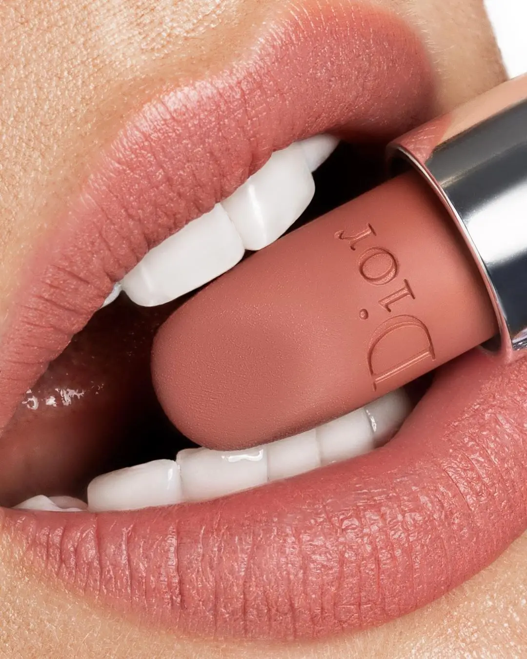 Long Wear Lip Colors That Wont Disappoint or Disappear ...