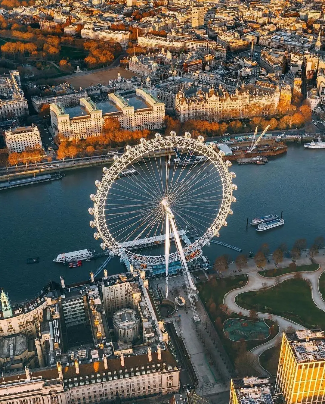 10 Places to Visit in the U.K ...