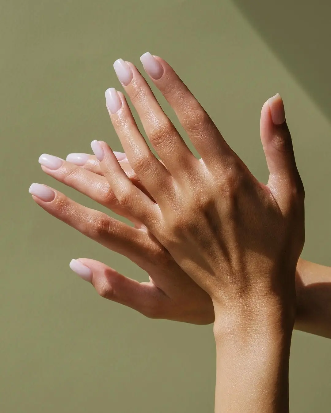 7 Fab Ways to Pamper Your Nails in between Manicures ...